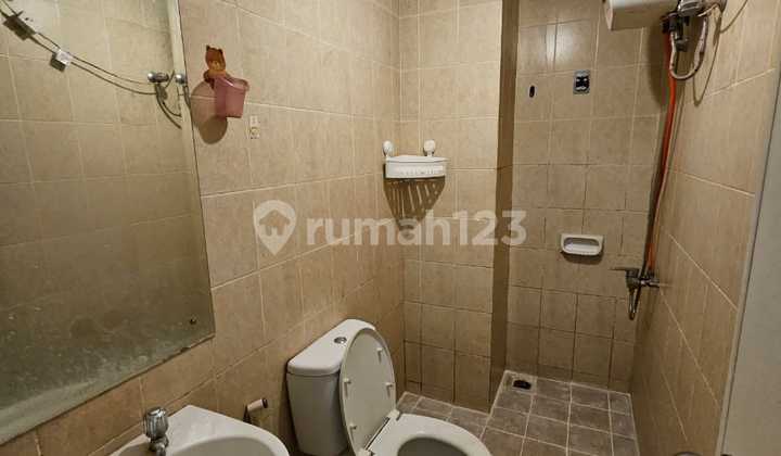 Disewakan 2 Bedroom Semifurnish Apartemen Mediterania Garden 2 2