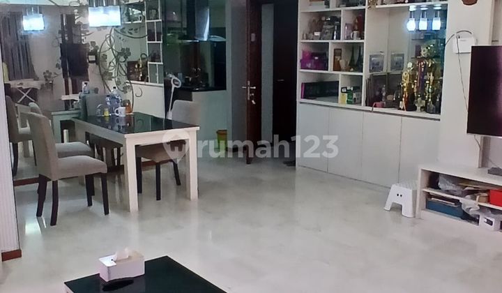 Disewakan 3+1 Bedroom Furnish Apartemen Royal Mediterania Garden Residence