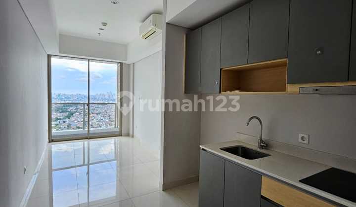 Dijual Cepat 3 Bedroom Apartemen Taman Anggrek Residences