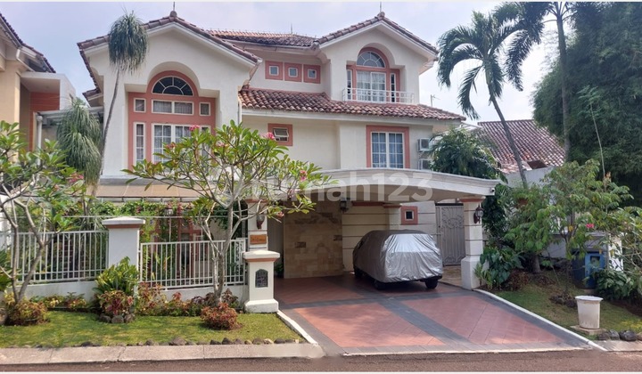 Luxurious House Comfortable for residence or guesthouse business in Sentul City