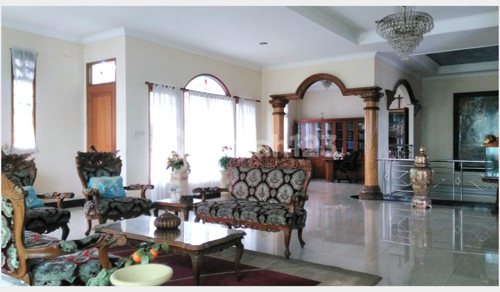 Dijual Rumah Besar dengan Taman yang Luas di Boulevard Bogor Nirwana Residence Dijual Rumah Besar dengan Taman yang Luas di Boulevard Bogor Nirwana Residence