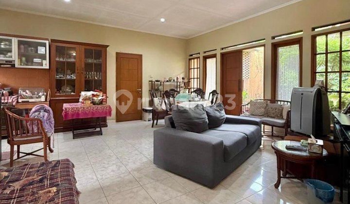 Siap Huni, Rumah, 2 Lantai, SHM, bisa KPR, 2