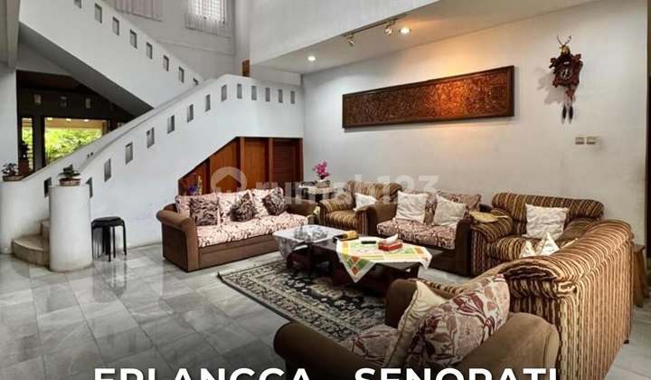 Rumah Bagus SHM di Kebayoran Baru