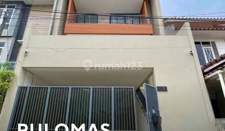 Rumah di PULOMAS 4 Lantai SHM Bagus Selatan 1