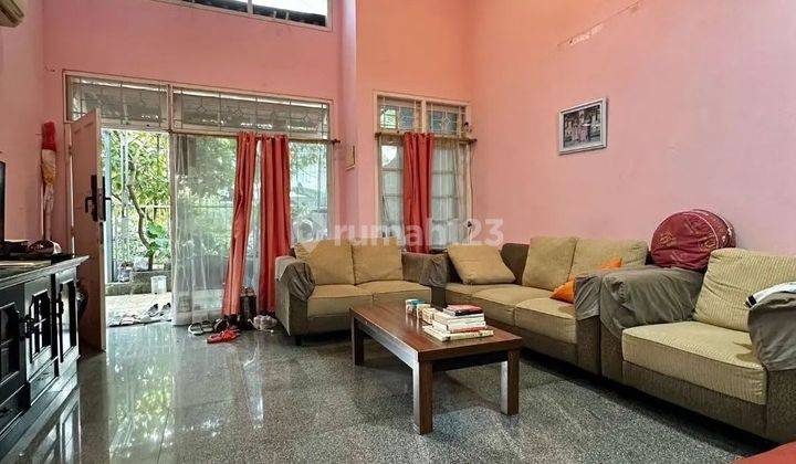 Rumah di PONDOK INDAH 2 Lantai SHM Bagus Selatan 2