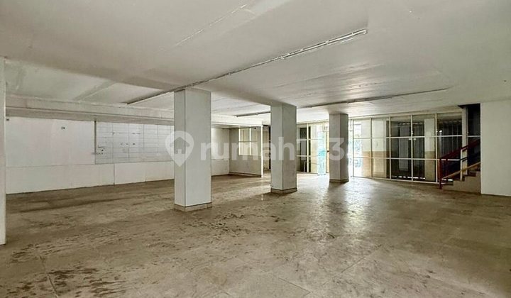 Perkantoran di Juanda 329.0 m² Semi Furnished SHM