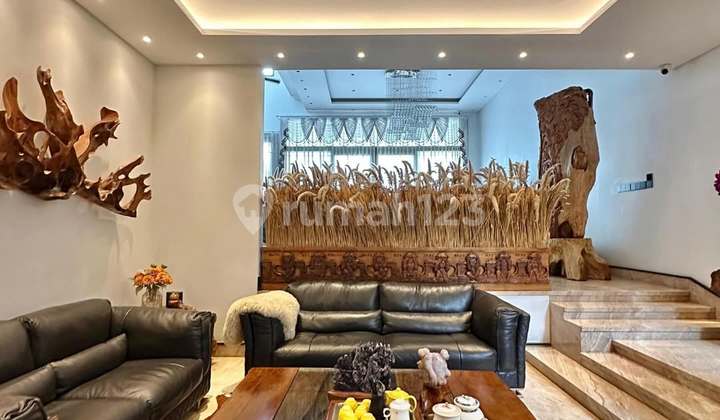 Bebas Banjir, Rumah, 2 Lantai, SHM, Siap Huni, 2