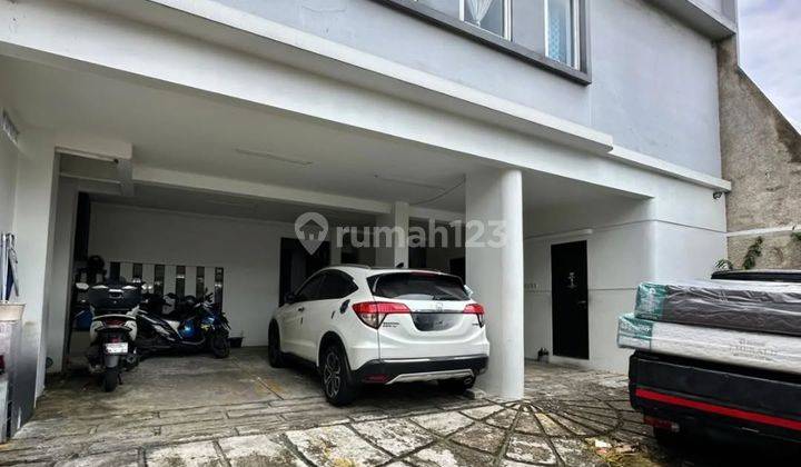 Ruang-Usaha di Kebayoran Baru , Kebayoran Baru 200 m² Semi Furnished SHM - Sertifikat Hak Milik 2