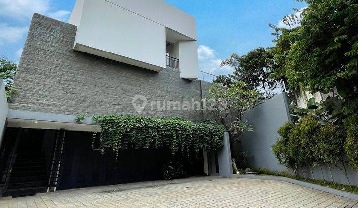 Rumah Shm 3 Lantai Bagus 2