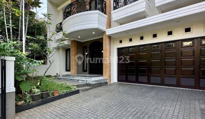 Rumah Semi Furnished Bagus SHM - Sertifikat Hak Milik di PONDOK INDAH , Pondok Indah 2