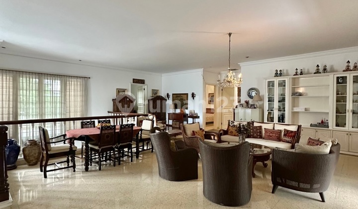 Rumah Bagus SHM di Simprug 2