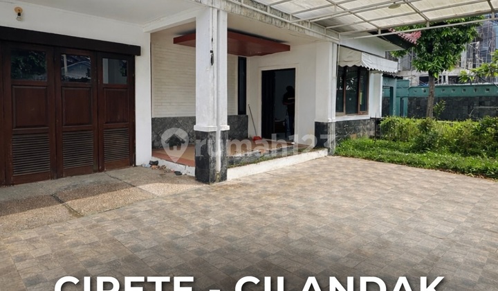 Rumah Bagus SHM di Cipete