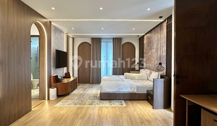 Bisa KPR, Rumah, 3 Lantai, SHM, Bebas Banjir, 2