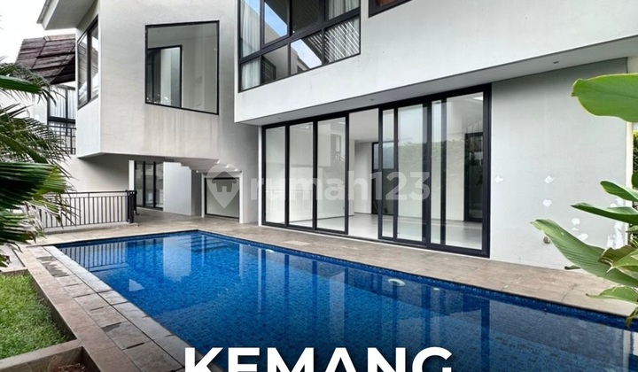 Bisa KPR, Rumah, 4 Lantai, SHM, Siap Huni,