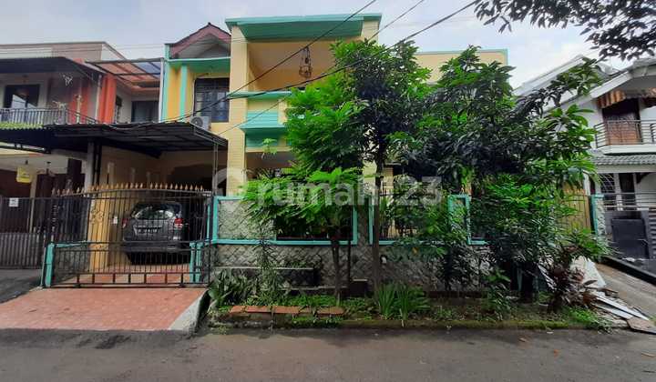 Selling House in Kucica Bintaro