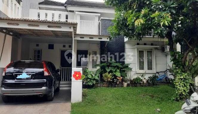 Rumah di Permata Adora