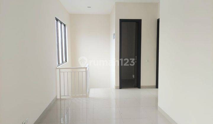 Rumah 2 Lantai Di Cluster Vinaya Terrace Bintaro 2