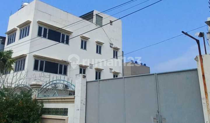 Rumah Siap Huni Jelambar