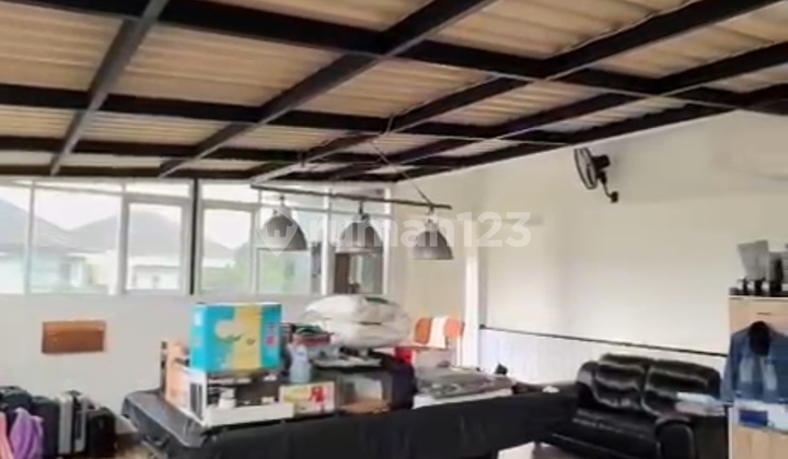 House + Kost Tosiga, Kemanggisan 1