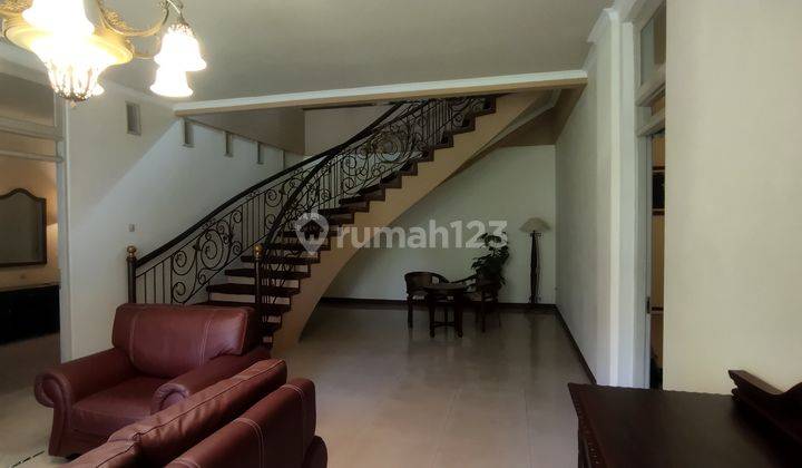 Rumah Mewah Full Furnished, Dekat Alun Alun Kota Magelang 1