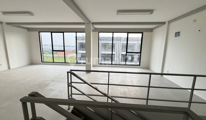 Warehouse Plus Office Location Near Akese Airport 40ft Container Access. Warehouse Plus Office Location Near Akese Airport 40ft Container Access.