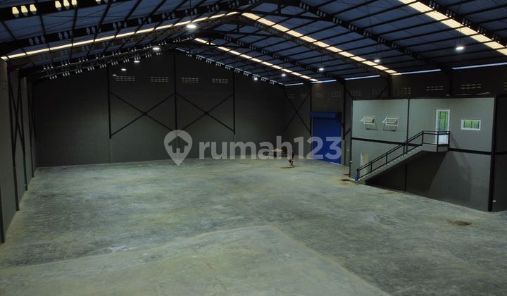 Brand New Sepatan Warehouse Quick Sale 1800m² Area