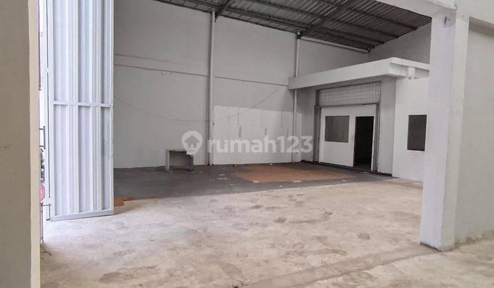 Gudang Disewa Jakarta Barat  Luas 250m² akses container 40ft 2