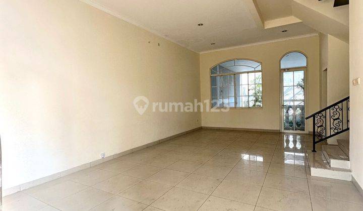 Rumah Disewa di Green Lake City Luas 250 2 Lantai 1