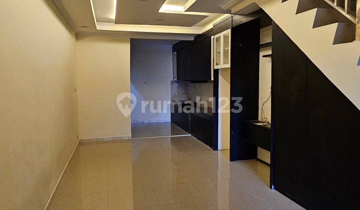Taman Palem Murah 2 Lantai Furnished Rapi