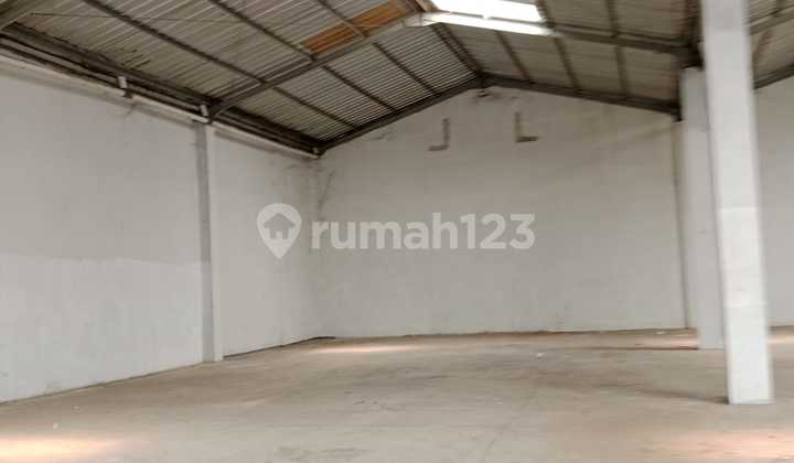Large Warehouse 600m² Plus Office Location Near Airport Large Warehouse 600m² Plus Office Location Near Airport