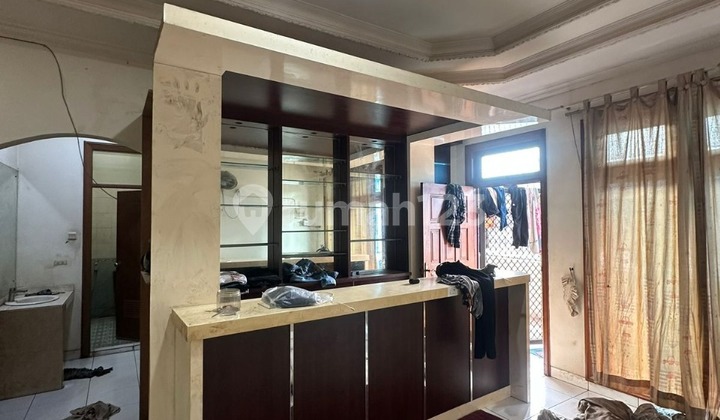 Rumah Jelambar Luas 102m² Kondisi Terawat Siap Huni