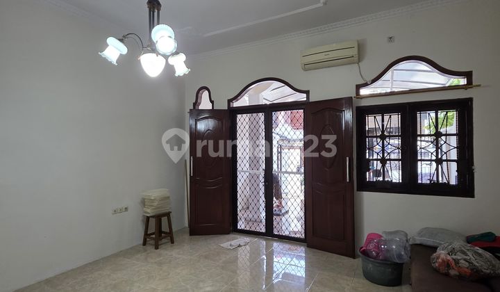 Rumah Cengkareng Indah Dijual Cepat Masih Bagus Terawat 