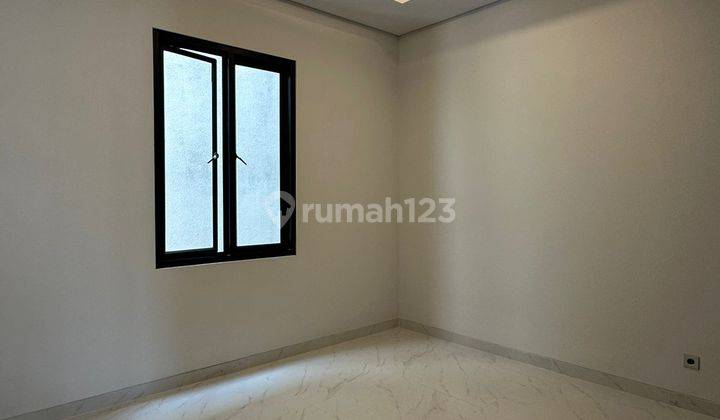 Rumah  Permata Buana Dijual  New Minimalis Modern Bagus 1