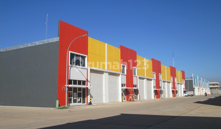 Gudang Bizzpark Daan Mogot Hook Luas 308m²