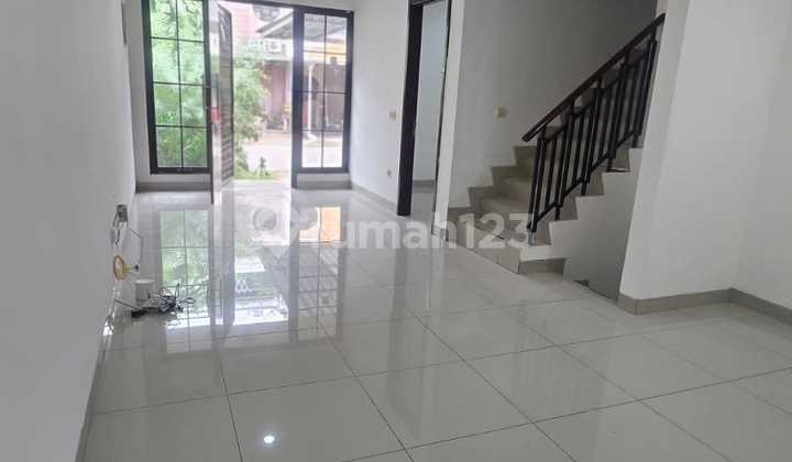 Rumah Green Lake Disewa Siap Huni Ukuran 6 X 15 