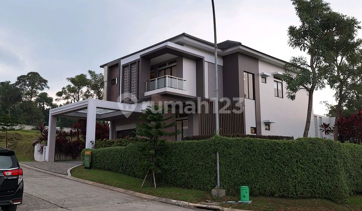 Exclusive. House Position on a Hook, Mountain View. 1