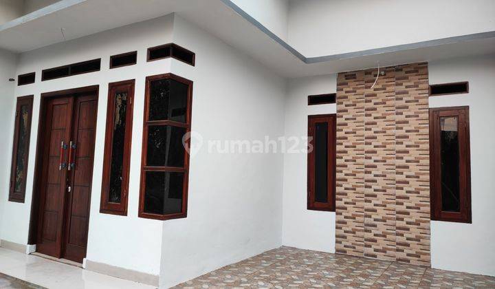 Rumah Model Minimalis Modern Hanya Selangkah Dari Jalan Raya  2