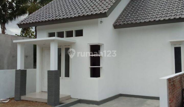 dijual rumah dekat kota wates 1