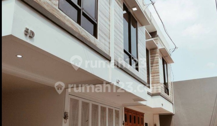 Rumah minimalis 2 lantai di Kramat Senen Jakarta pusat