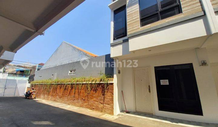 Rumah design mewah murah di cptr 26 d jakarta pusat 3