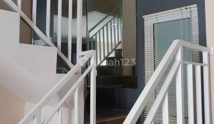 Rumah bergaya eropa dengan design modern di cempaka putih barat jaktim 3