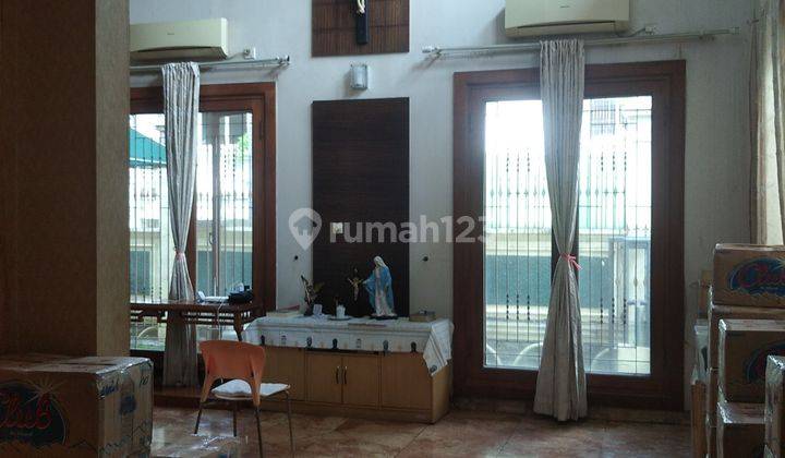 Rumah Dijual Intercon Jakarta Barat 2