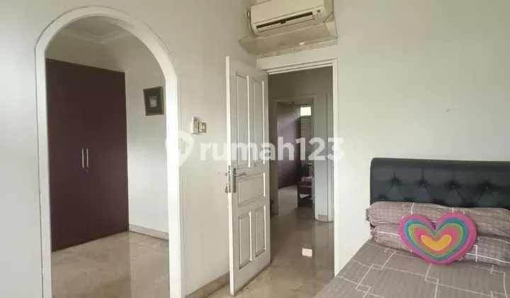Rumah Cantik Bintaro Sektor 1 Jaksel SHM