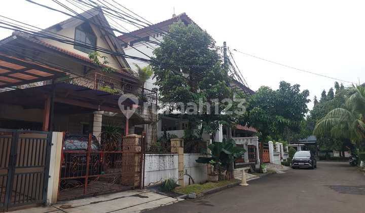 Rumah Lama 2 Lantai di Camar Bintaro 2