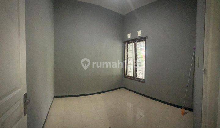 Disewakan Rumah Murah Terawat Siap Huni Di Sulfat Blimbing Malang 4