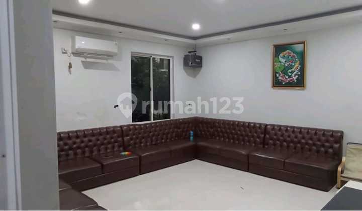 Dijual Rumah, 2 Lantai, SHM, di Serpong Utara 2