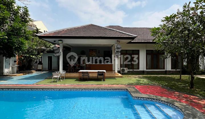 Dijual Rumah Cantik 1 Lantai Kemang Modern Tropical