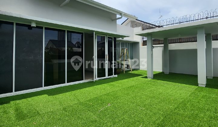 Dijual Kebayoran Baru Townhouse Lokasi Strategis