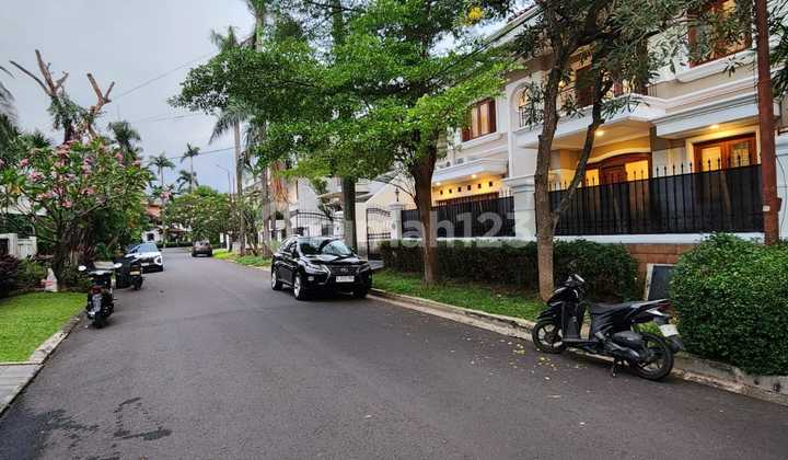 Dijual Pondok Indah Brand New House Modern Tropis