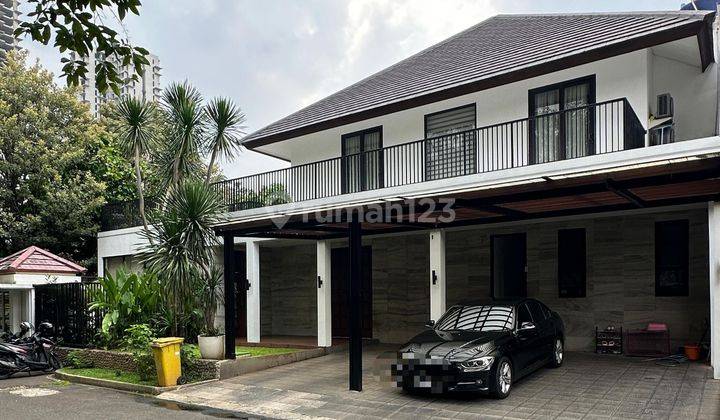 Dijual Kemang Townhouse Modern Tropical Design 1